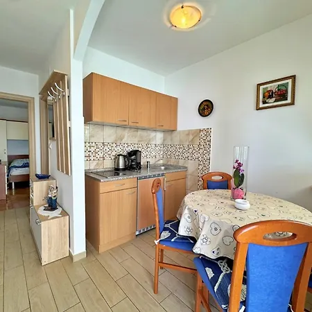 Zlatica By Interhome Apartamento Šilo
