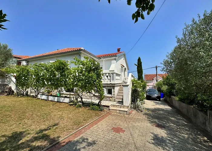 Zlatica By Interhome Apartamento Šilo